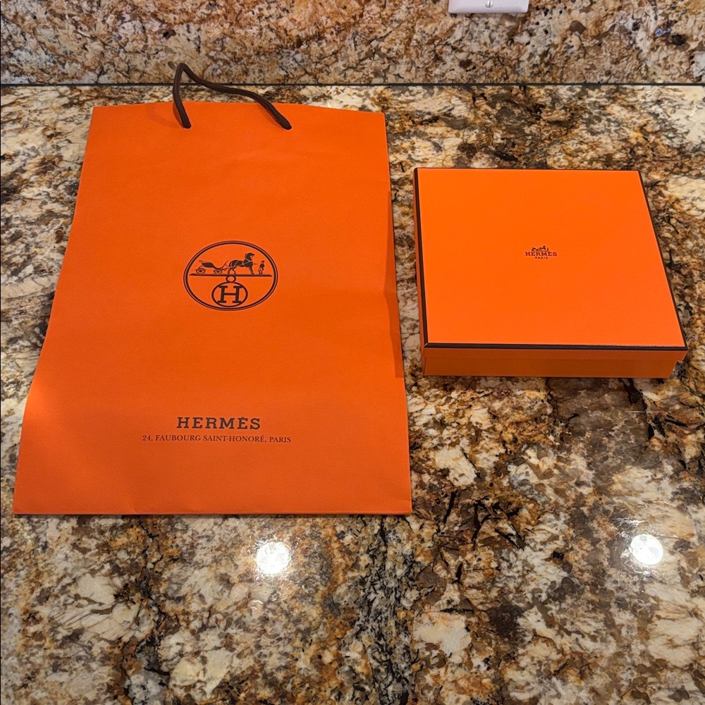Hermès Orange Gift Box with Brown Ribbon - Women Accessories Scarves & Wraps - Picture 6 of 6